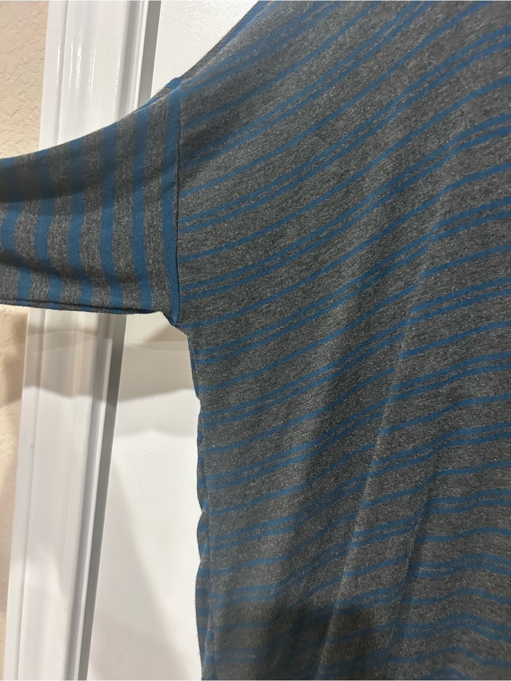 Cabi Hybrid Stripe Tee #3687-Size Large- Euc View 5